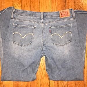 Women’s Levi Jeans